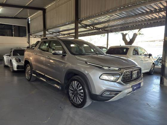 FIAT TORO 2.0 16V TURBO DIESEL RANCH 4WD AT9 FIAT TORO 2.0 16V TURBO DIESEL RANCH 4WD AT9